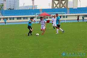 中场球员如何组织比赛：接应位置比传球次数更重要